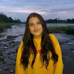 Meet your Posher, Ariane